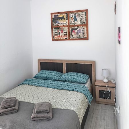 Friendly Little Studio Brasov Bagian luar foto
